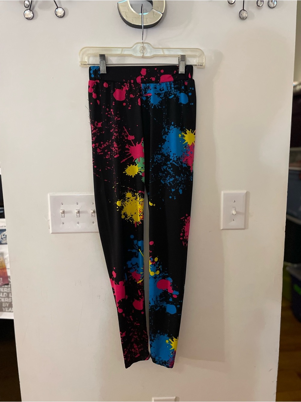 Black Paint-Splash Leggings with Multicolor Splat Print